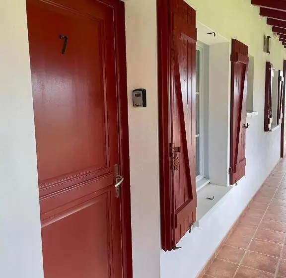 اتاق خانوادگی, Chambres Zazpiak