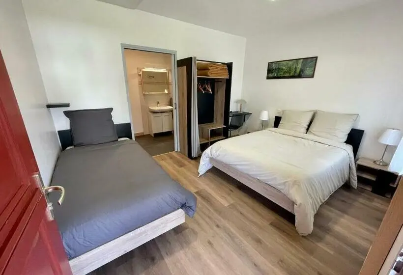 اتاق استاندارد سه نفره, Chambres Zazpiak