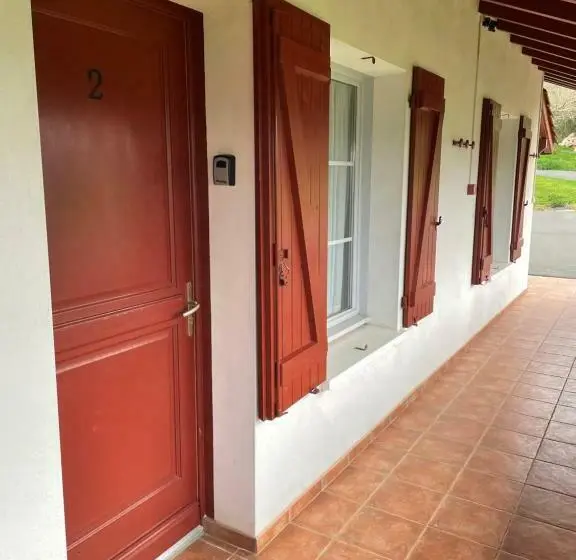 اتاق استاندارد چهار تخته, Chambres Zazpiak