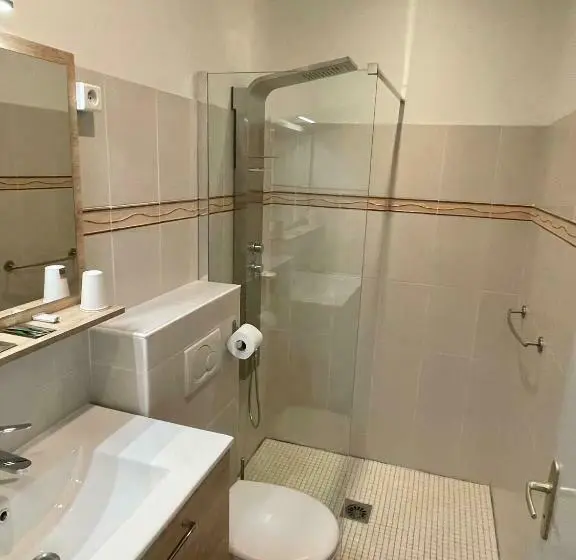 اتاق استاندارد, Chambres Zazpiak