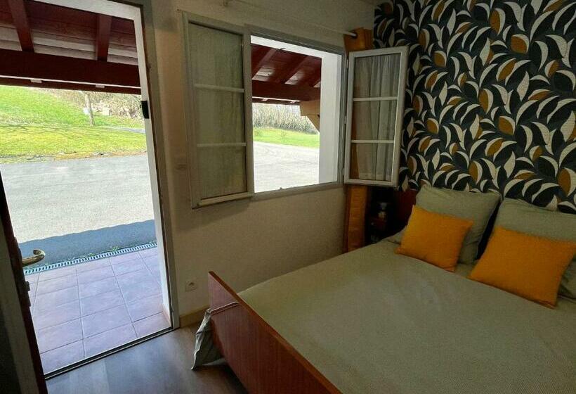 Номер Стандарт, Chambres Zazpiak