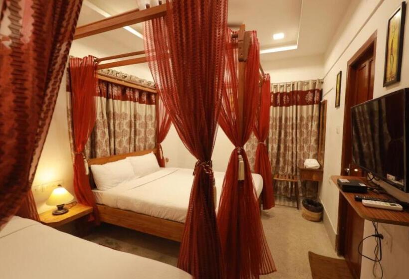 اتاق لوکس چهار تخته, Royal Stay Vintage