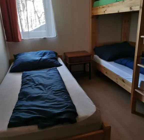 ファミリールーム, Strand Motel, Vígadó Csárda