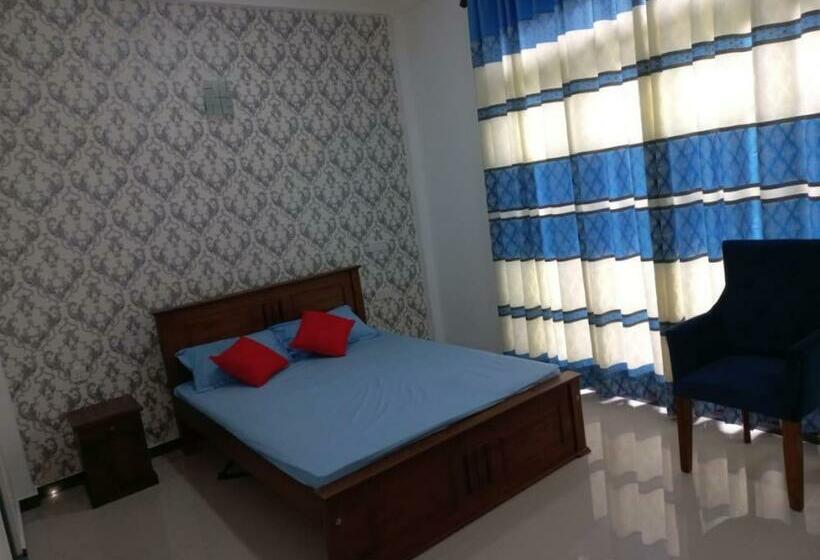 اتاق استاندارد سه نفره, Peacock Paradise Villa