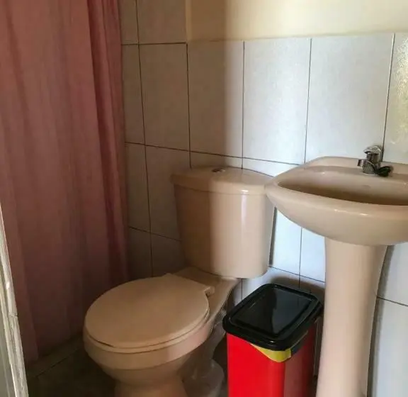 オーシャンビューデラックスルームバルコニー付き, Hostal Fara