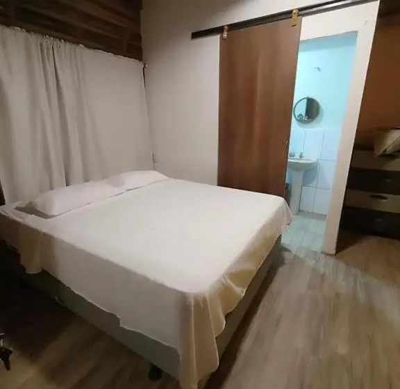 オーシャンビューデラックスルームバルコニー付き, Hostal Fara
