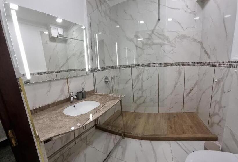 اتاق سوپریور با تخت بزرگ, Villa Acaem