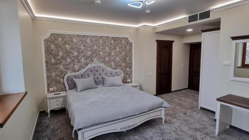 اتاق سوپریور با تخت بزرگ, Villa Acaem