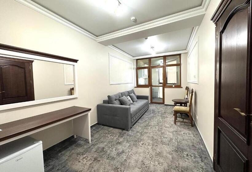 استودیو استاندارد با تخت کینگ, Villa Acaem