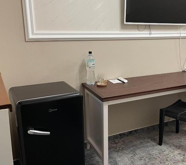 سوئیت 2 خوابه, Villa Acaem