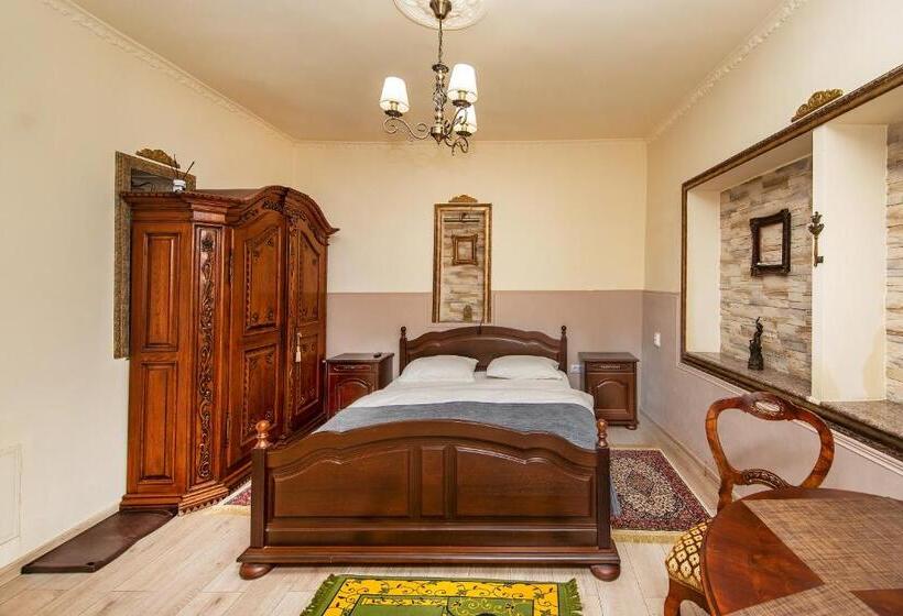 إستوديو قياسى, Zira Residence Brasov