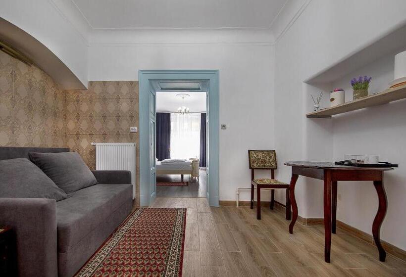 جناح, Zira Residence Brasov