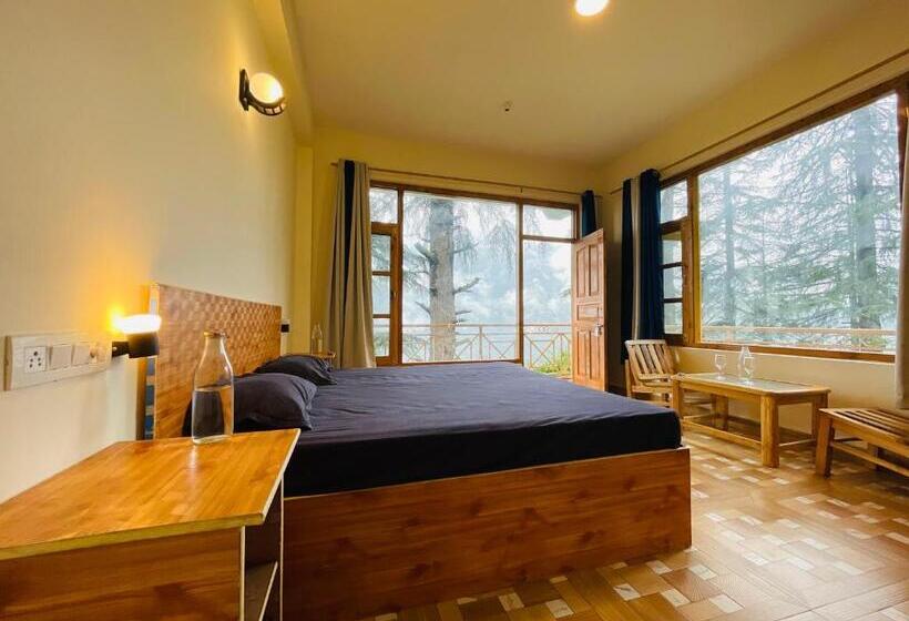 带阳台的豪华间, Tag S Stay, Naggar