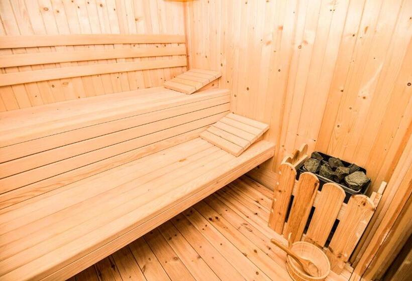 جناح جونيور, Amfora Hotel & Spa