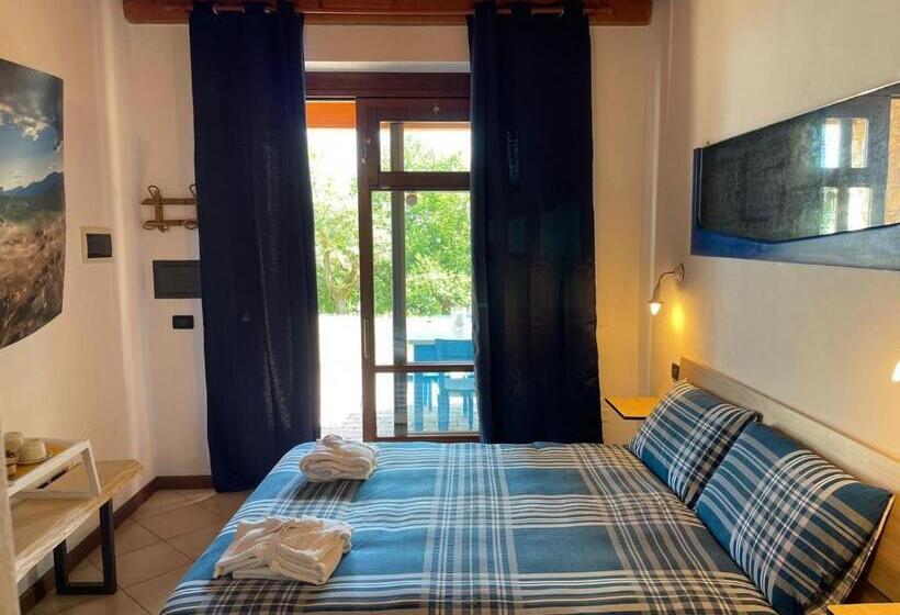 ファミリールーム, La Fiocchina   Magic Place   Apartments & Studios In Garda Lake   Countryside Farmhouse, Inside The