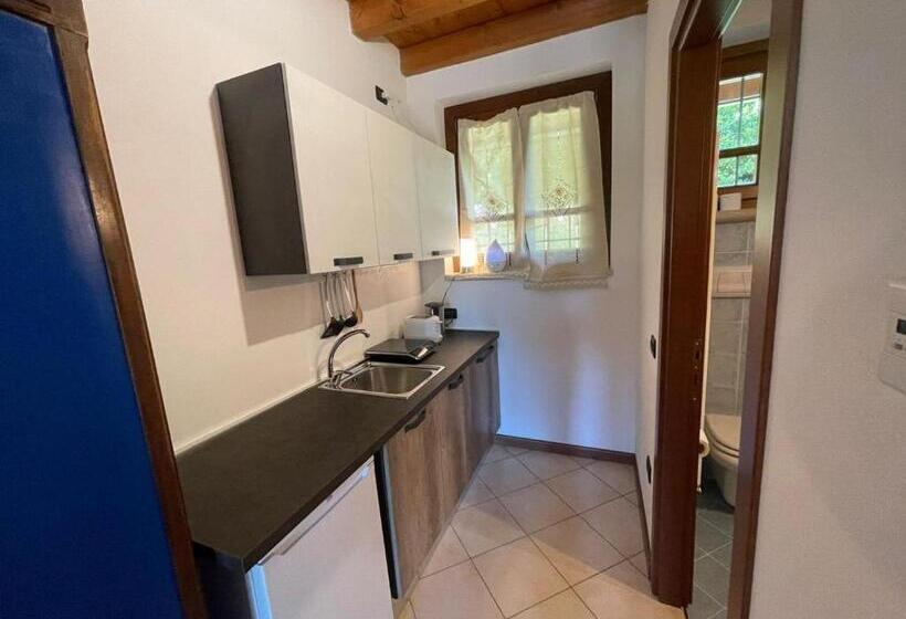 ファミリールーム, La Fiocchina   Magic Place   Apartments & Studios In Garda Lake   Countryside Farmhouse, Inside The