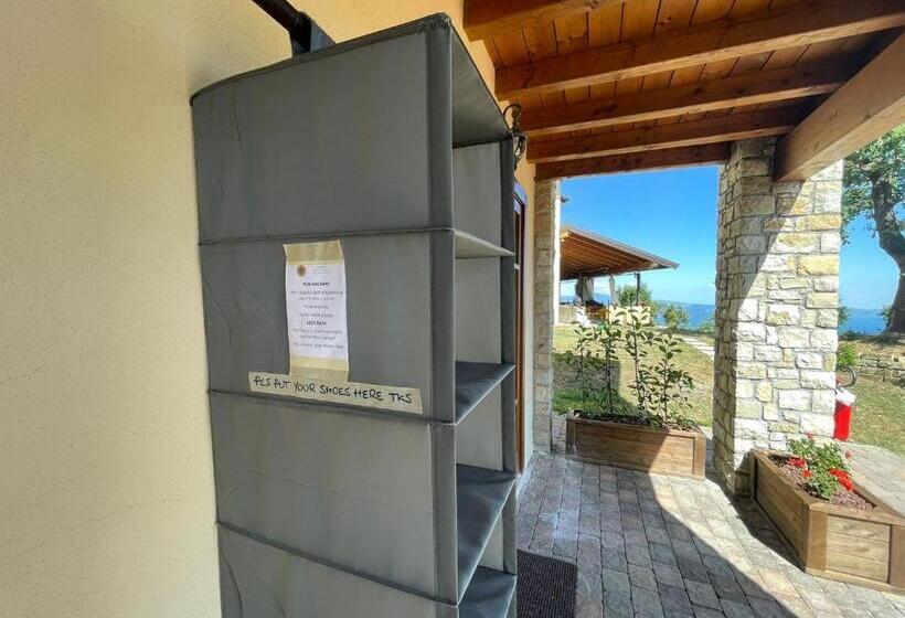 Семейный Номер, La Fiocchina   Magic Place   Apartments & Studios In Garda Lake   Countryside Farmhouse, Inside The