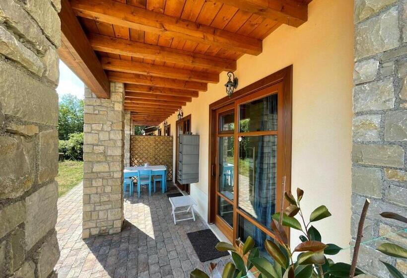 Семейный Номер, La Fiocchina   Magic Place   Apartments & Studios In Garda Lake   Countryside Farmhouse, Inside The