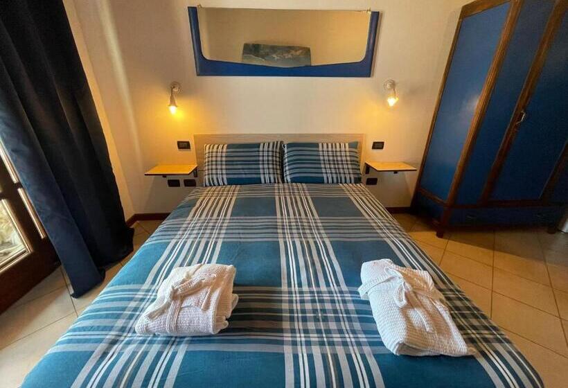 Семейный Номер, La Fiocchina   Magic Place   Apartments & Studios In Garda Lake   Countryside Farmhouse, Inside The