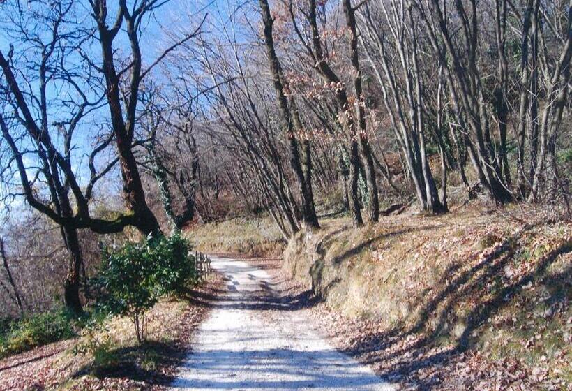 ファミリールーム, La Fiocchina   Magic Place   Apartments & Studios In Garda Lake   Countryside Farmhouse, Inside The