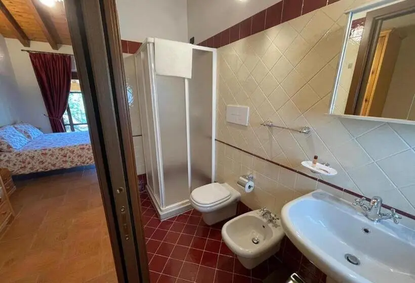 1 Bedroom Apartment Lake View, La Fiocchina Magic Place Apartments & Studios In Garda Lake Countryside Farmhouse, Inside The