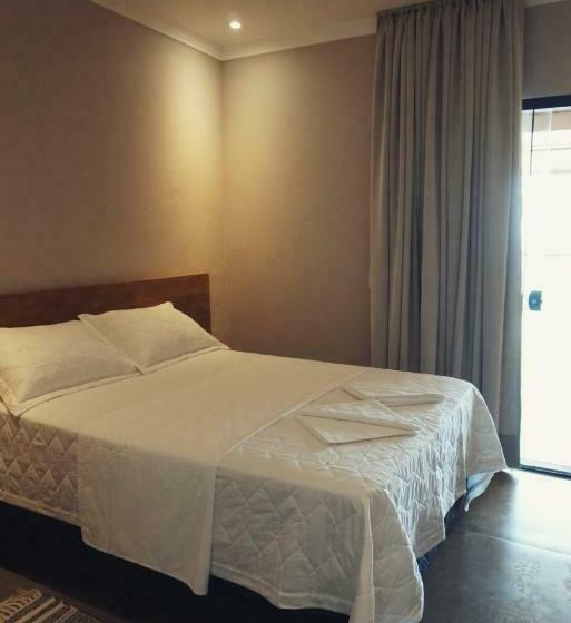 غرفة ديلوكس مطلّة علي البحر مزوَّدة بشُرفة, Graffi Beach House