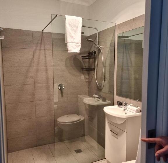 غرفة قياسية مزوَّدة بشُرفة, Myrtleford