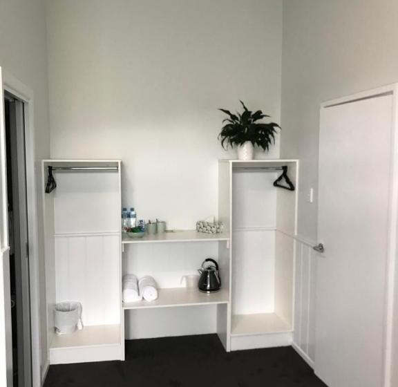 غرفة قياسية مزوَّدة بشُرفة, Myrtleford