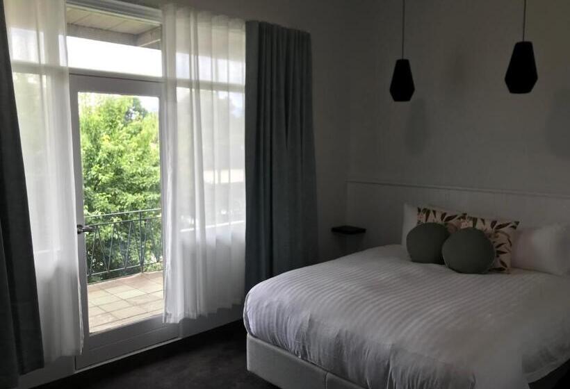 غرفة قياسية مزوَّدة بشُرفة, Myrtleford