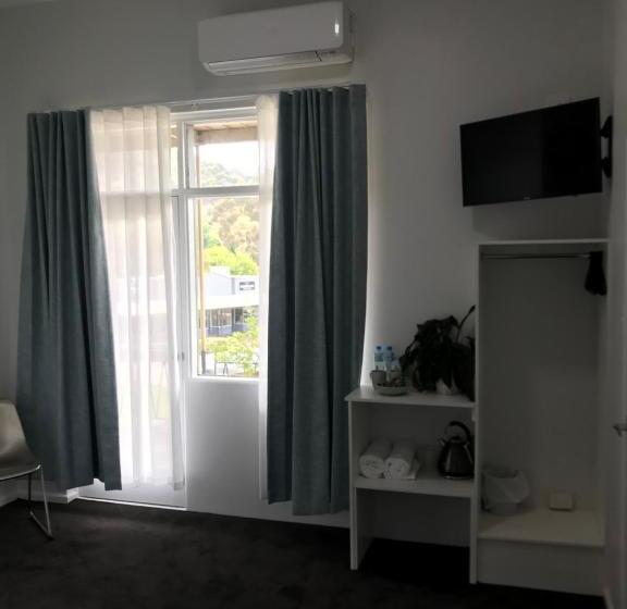 غرفة قياسية مزوَّدة بشُرفة, Myrtleford