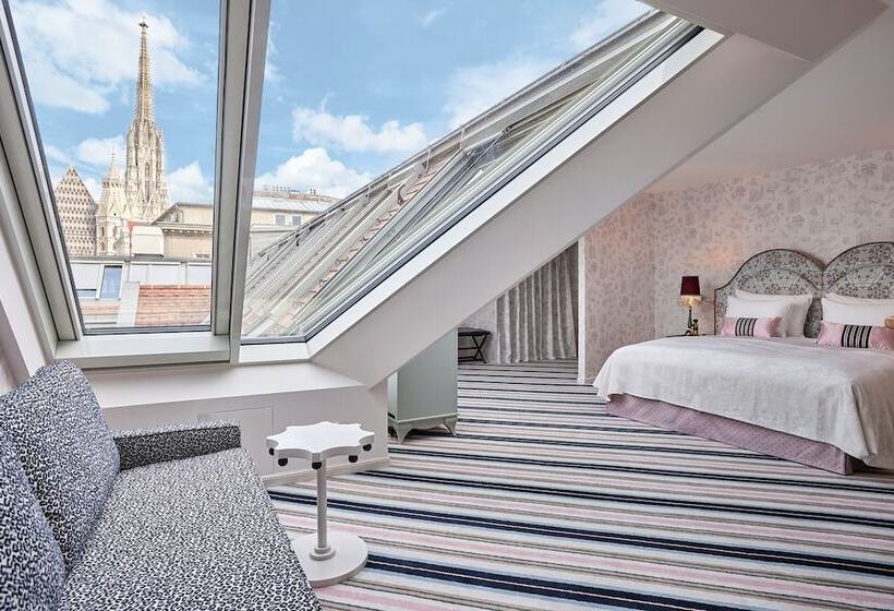 سوییت, The Leo Grand