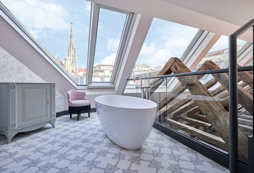 سوییت, The Leo Grand