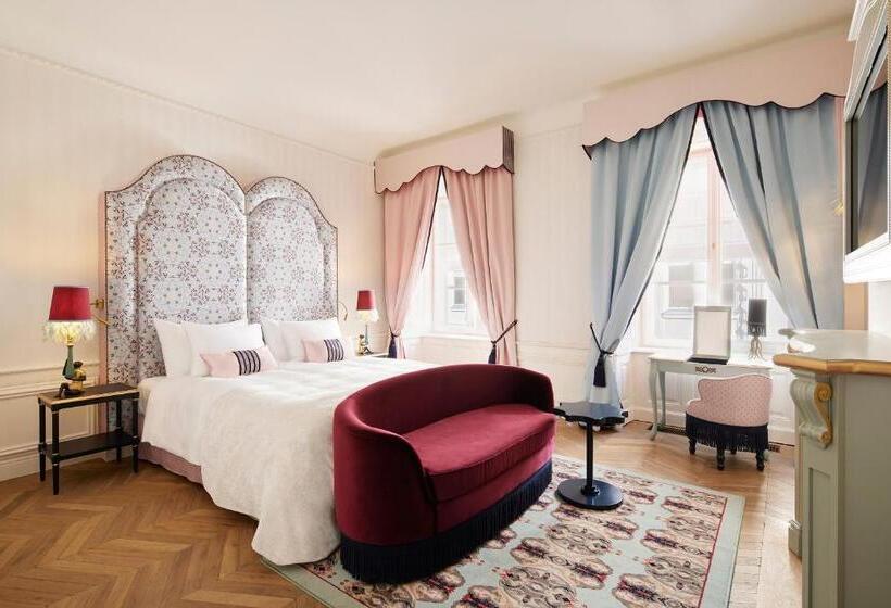 اتاق لوکس, The Leo Grand