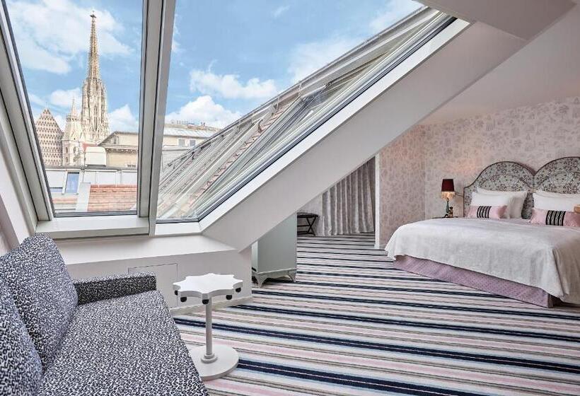 سوییت, The Leo Grand