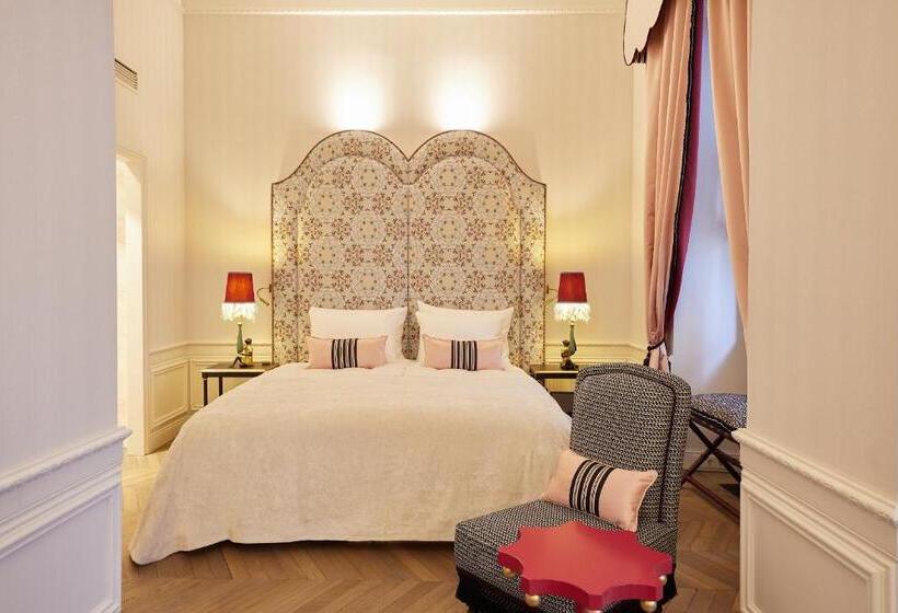 اتاق استاندارد اینتریور, The Leo Grand