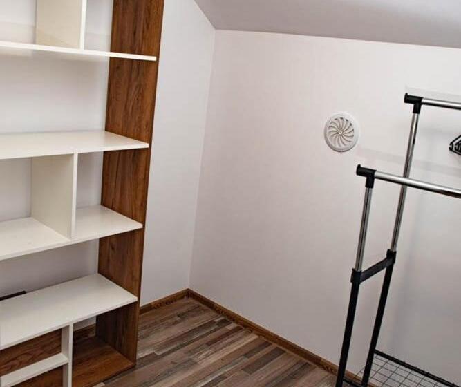 اتاق استاندارد سه نفره, Casa Old Brick