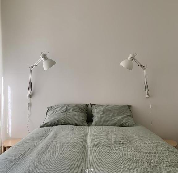 اتاق استاندارد, Nº7 Sacadura Cabral