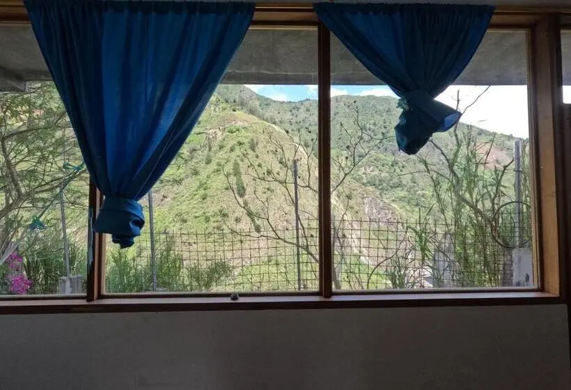 スタンダード４人部屋, Backpackers Balcones River Lodge