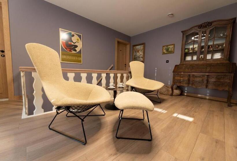 חדר סופריור עם מיטת קינג, Boris & Barney