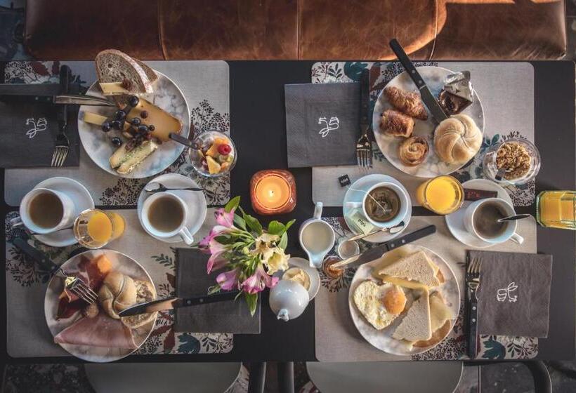 חדר סופריור, Boris & Barney