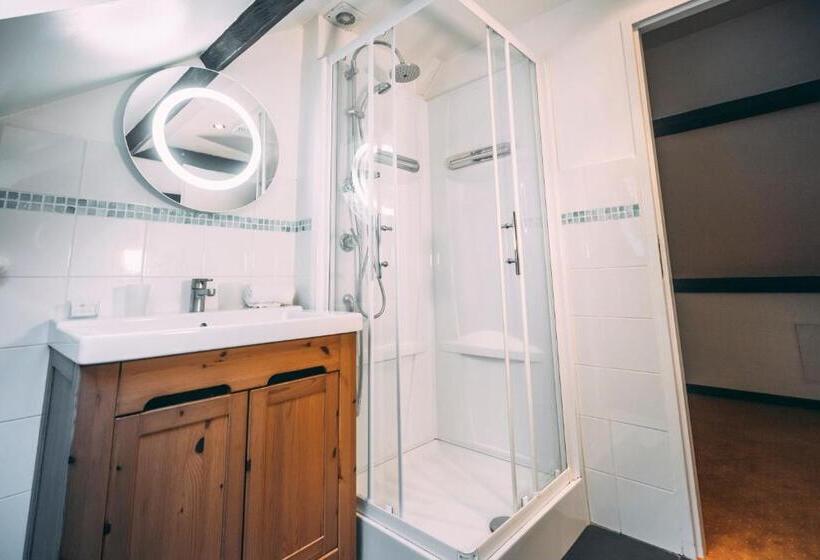 デラックスルーム, Les Ruisseaux