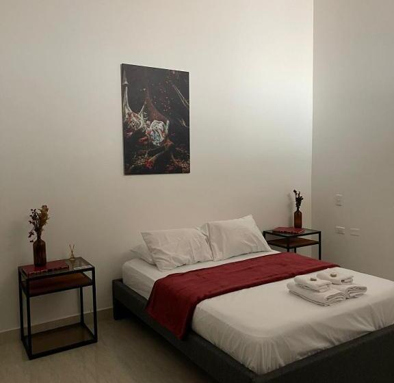 Quarto Estandar, Terramonti House