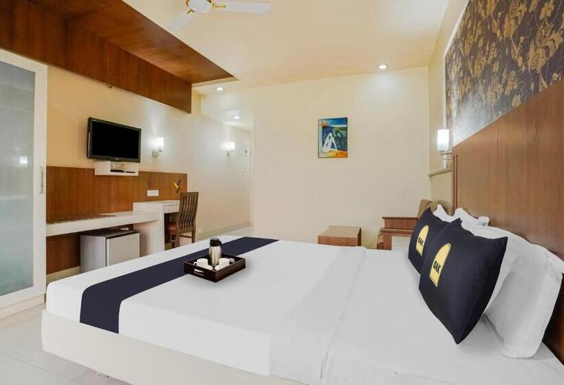 חדר דלוקס עם מרפסת, Fabhotel Prime Devanshi Inn   Panvel