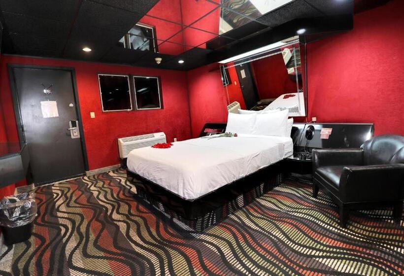 إستوديو ديلوكس, Hollywood Motel