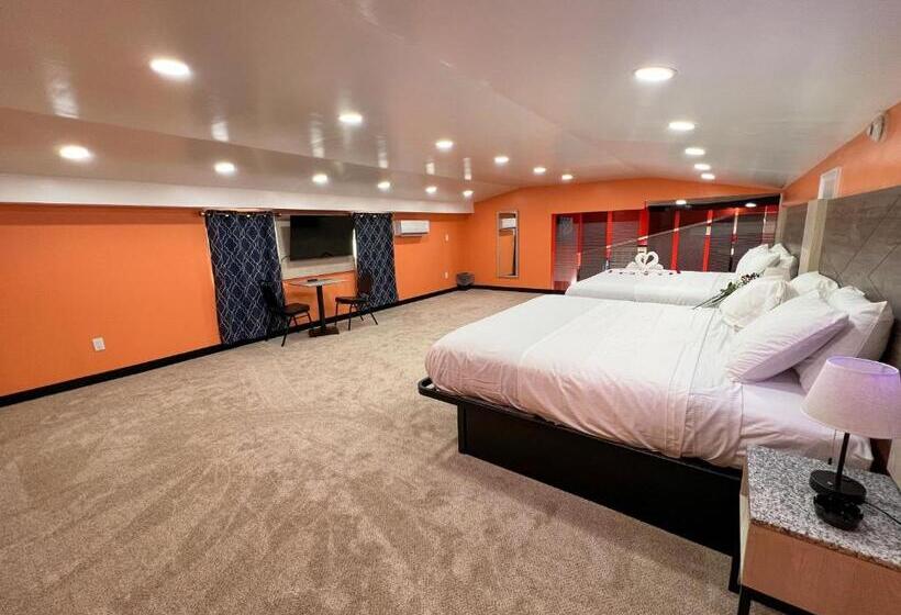 شقة دور أخير غرفة نوم واحدة, Hollywood Motel