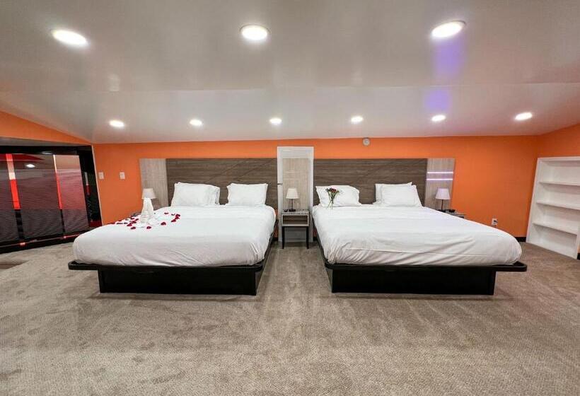 شقة دور أخير غرفة نوم واحدة, Hollywood Motel