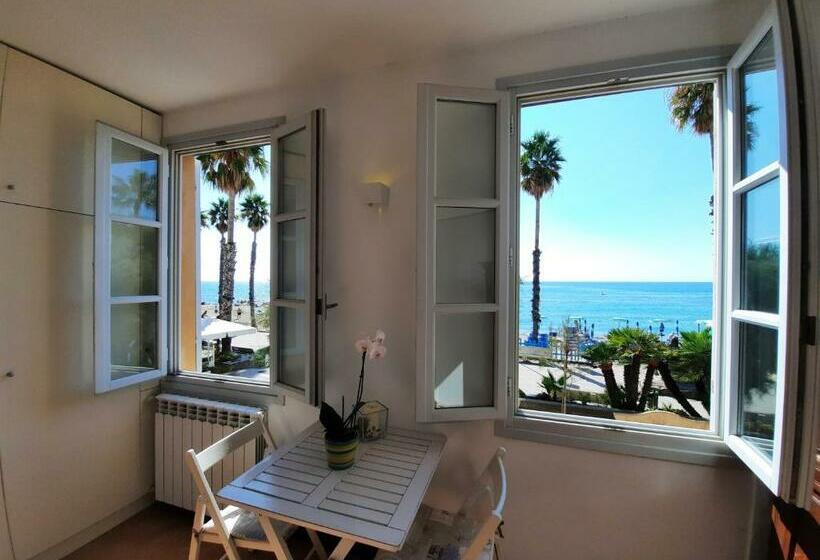 オーシャンビュースタンダードルーム, Finestre Sul Mare