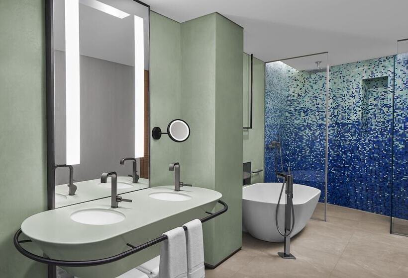 Номер Deluxe Вид на Город, Jw Marriott Hotel Istanbul Marmara Sea