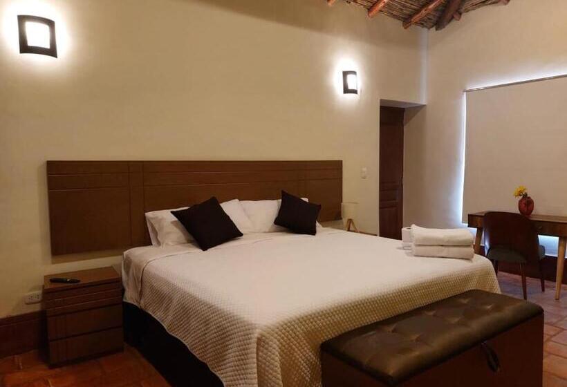 اتاق لوکس با تخت بزرگ, La Finka Cajamarca