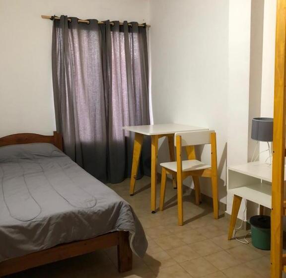 חדר יחיד בסיסי, El Faro Hostel